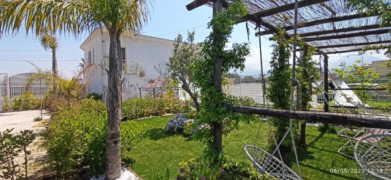 La Villa Degli Dei - Guest House Castellammare di Stabia Exterior foto